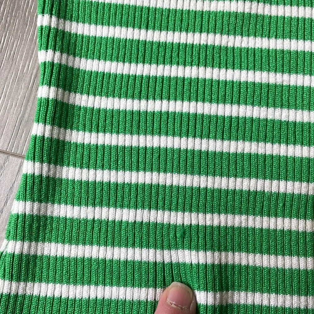 Green & Whit Striped  Sweater Ribbed  Tank . - Picture 7 of 7